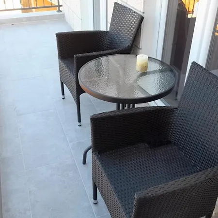 Apartments Lumbarda