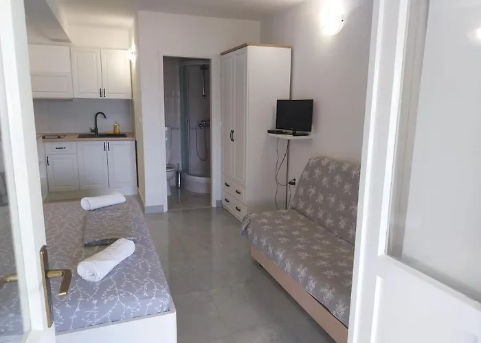 Apartments Lumbarda Lägenhet *