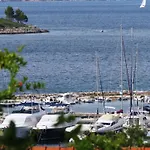 Apartman Apartments Lumbarda *