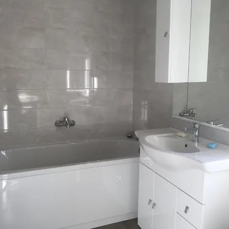 아파트 Apartments Lumbarda 룸바르다