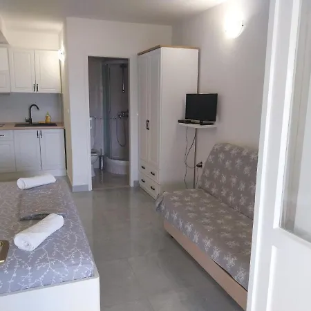 Apartments Lumbarda Apartman *